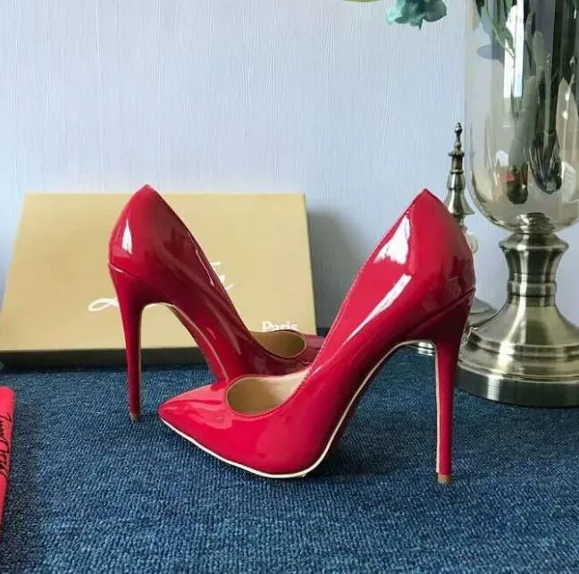 2023 Semelles Rouges Mode Talons Hauts Pour Femmes Fête Mariage Triple Noir Nude Jaune Rose Glitter Spikes Bouts Pointus Pompes 