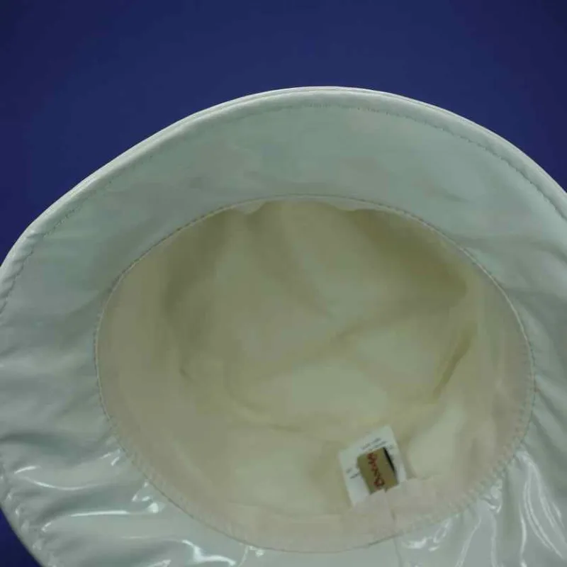 Chapeau imperméable en PVC coloris blanc | Chapeau de pluie femme