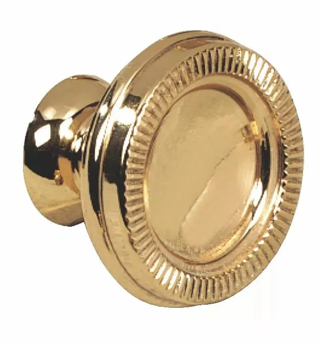 Garniture de style : Laiton poli verni