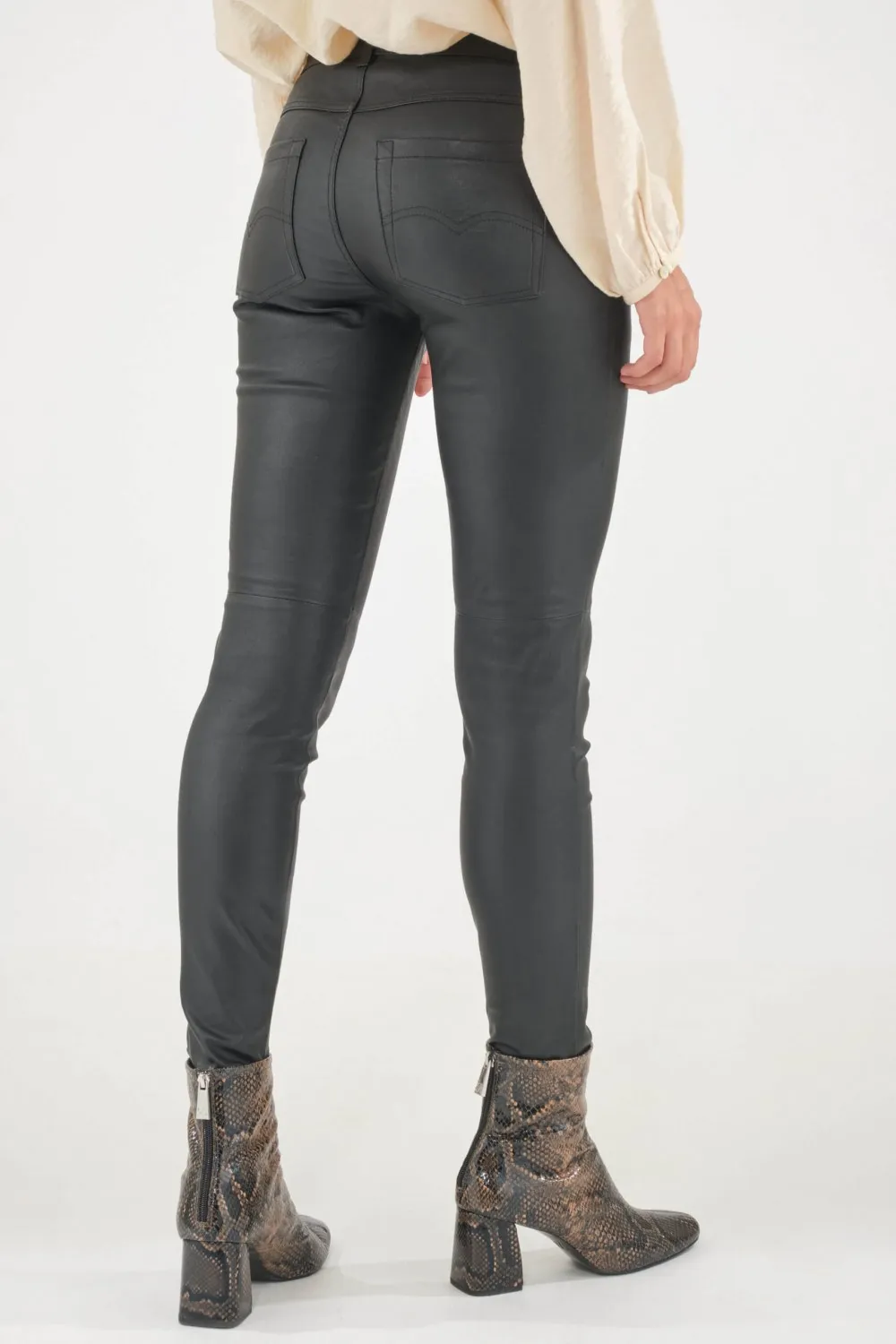 Pantalon jean’s cuir stretch noir, Cesare 1955 - STRETCH PANT Noir | Cesare Nori