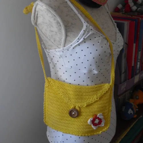 Petit sac en bandoulière au crochet fait main