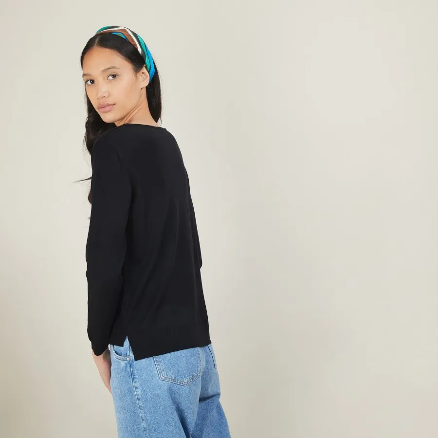 Pull col rond avec fentes en laine mérinos - Betina
