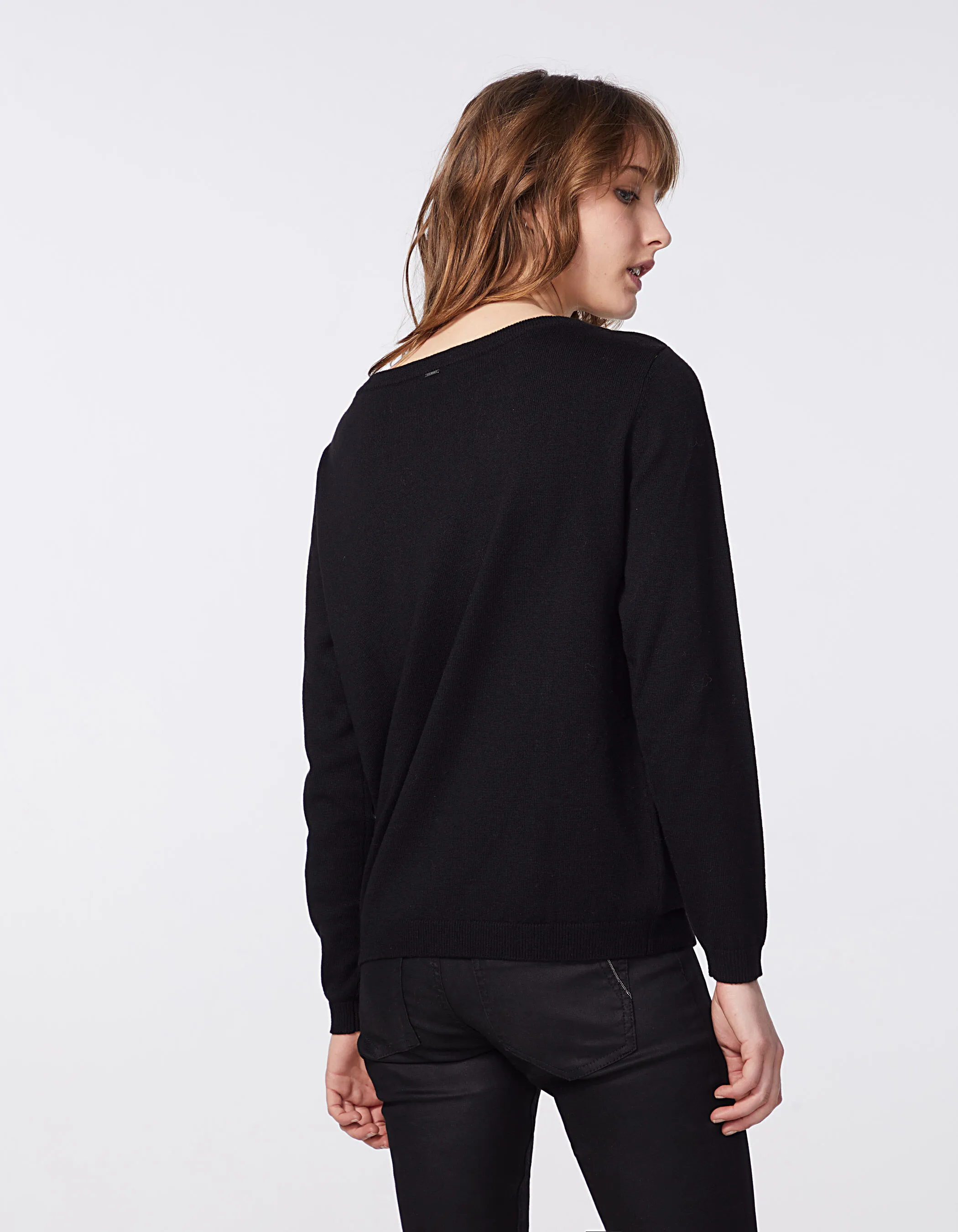 Pull noir en majorité laine jacquard tigre femme