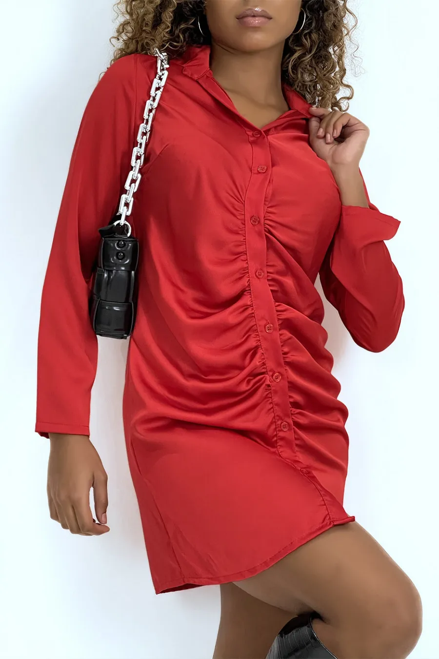 Robe chemise froncée satinée rouge