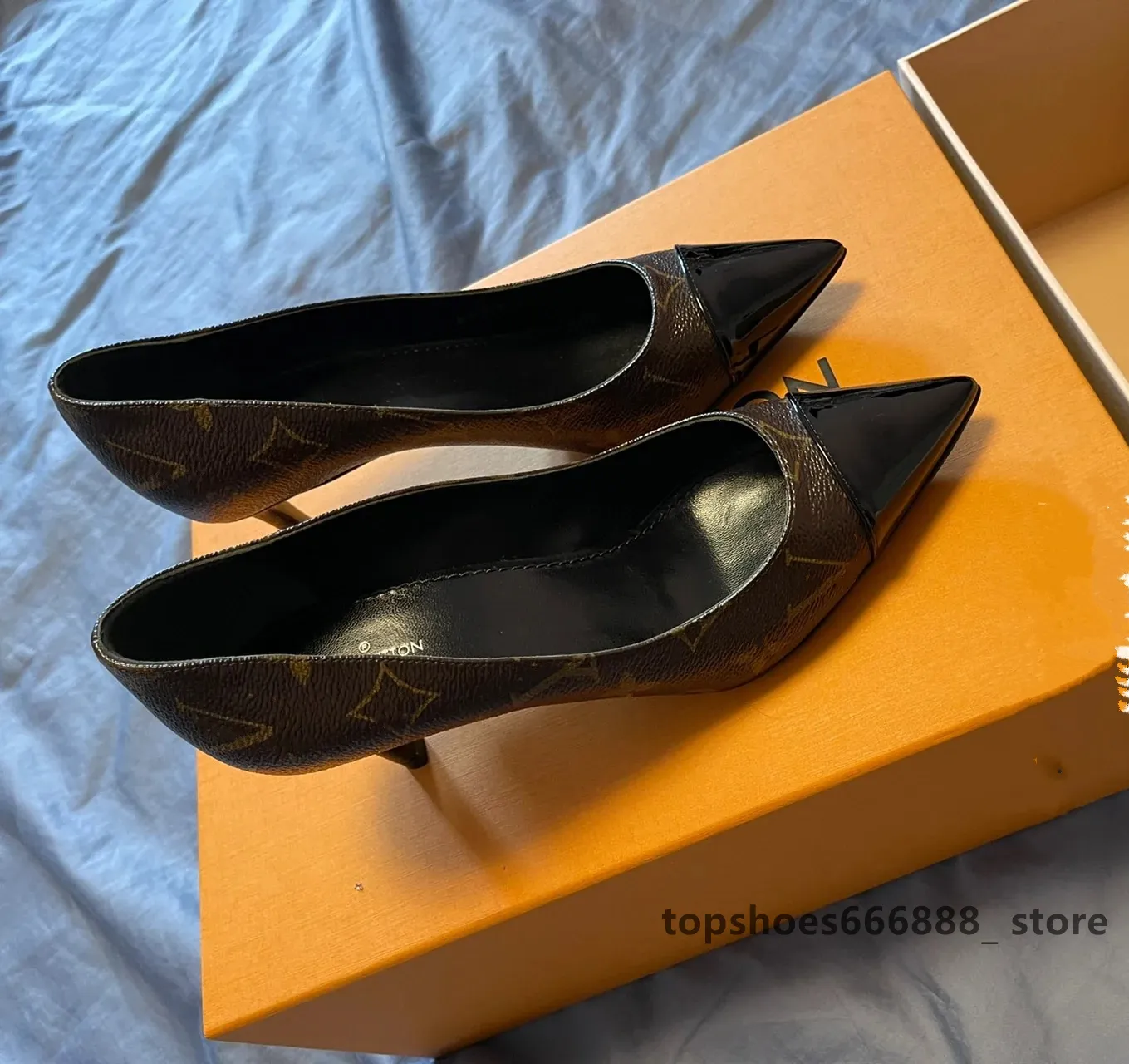 Star Style Marque Chaussures Pour Femmes Sandales Bas Pompes Designer De Luxe Chaussures À Talons Hauts Sexy Party Bout Pointu C